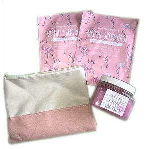 Sunday rain body scrub, 2 masks, a make up bag kit